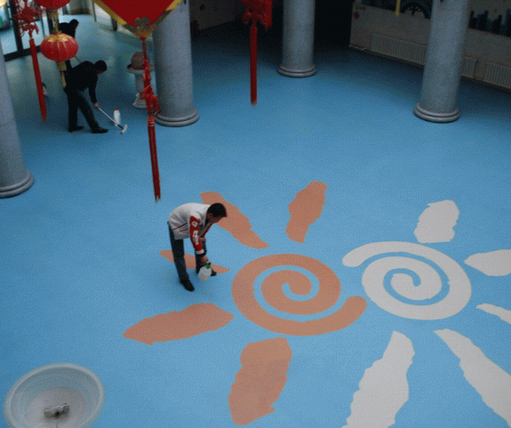 鋪設(shè)塑膠地板，地面應(yīng)該注意哪些問題？