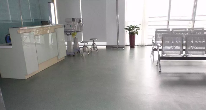 PVC全同質(zhì)透心地板和半同質(zhì)透心地板有什么不同？