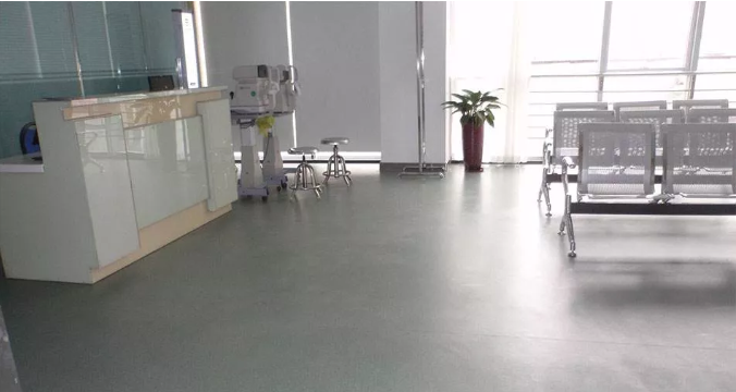 PVC全同質(zhì)透心地板和半同質(zhì)透心地板哪里不同？