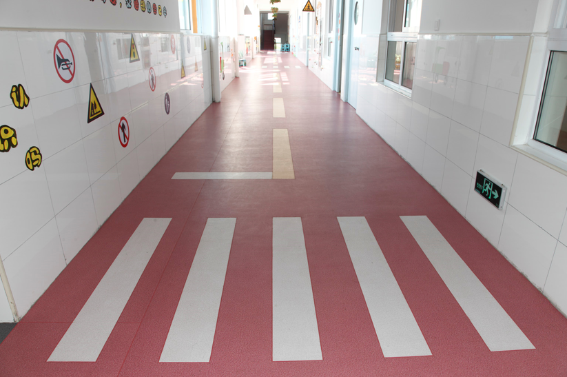 幼兒園專用塑膠地板健康嗎？【騰方PVC地板】